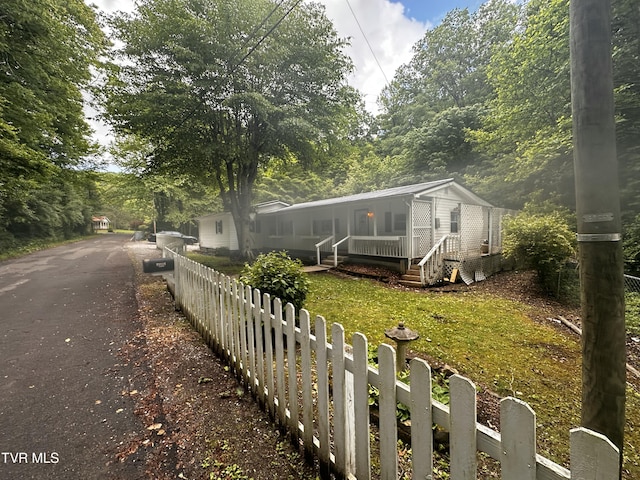 11510 Dogwood Ln, Pound, VA 24279 - manufactured / mobile home featuring asphalt driveway