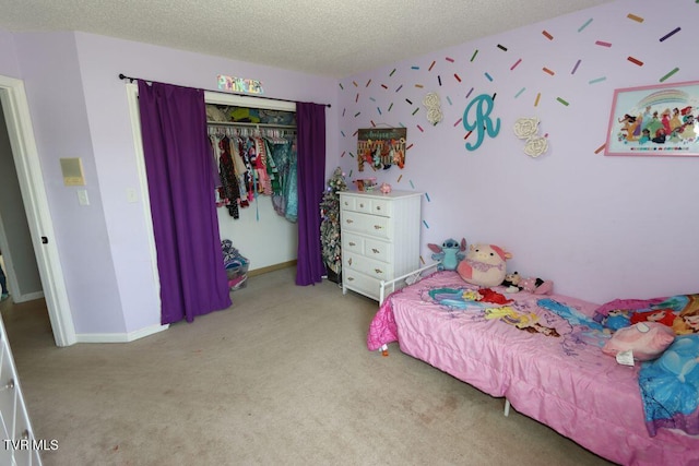21164 Vances Mill Rd, Abingdon, VA 24211 - carpeted bedroom featuring a textured ceiling, a closet, and baseboards