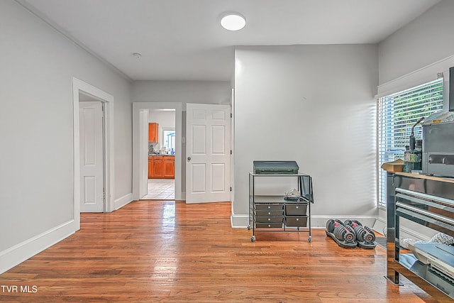 218 W Banner St, Lebanon, VA 24266 - living area with light wood-style floors and baseboards