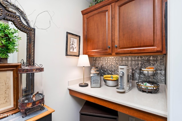 404 E Mountain View Rd Unit 204, Johnson City, TN 37601 - bar featuring backsplash