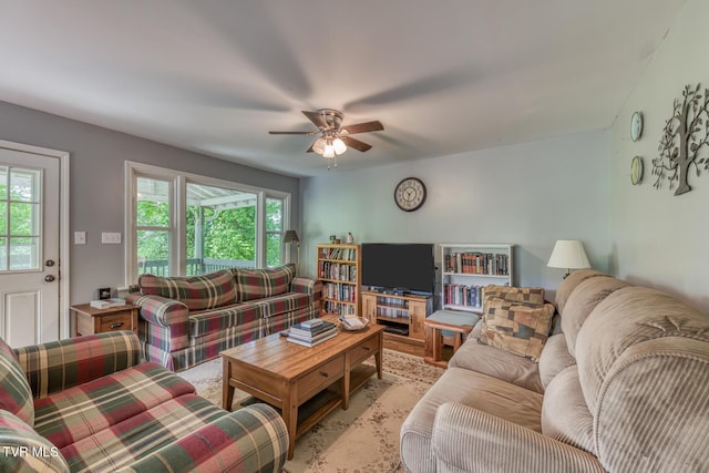 240 Watson Rd, Bristol, TN 37620 - living area featuring a ceiling fan