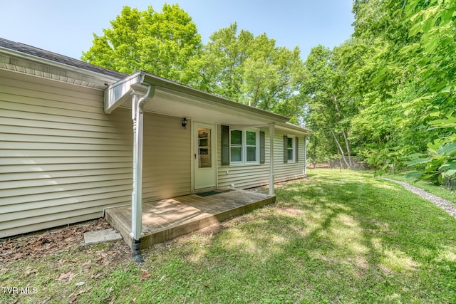 240 Watson Rd, Bristol, TN 37620 - doorway to property featuring a yard