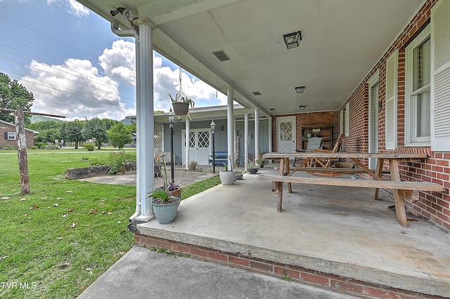 509 9th St, Erwin, TN 37650 - view of patio / terrace