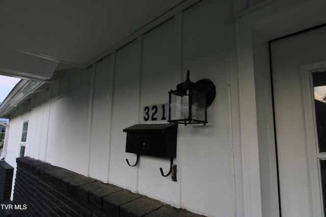 321 W Chilhowie Ave, Johnson City, TN 37604 - exterior view