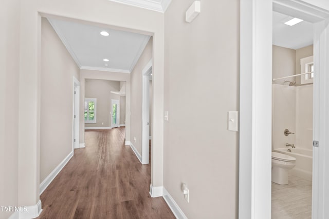 957 Riddle Rdg, Jonesborough, TN 37659 - corridor featuring crown molding, baseboards, wood finished floors, and recessed lighting