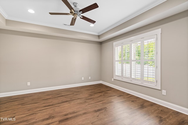 957 Riddle Rdg, Jonesborough, TN 37659 - spare room with crown molding, recessed lighting, ceiling fan, baseboards, and dark wood-style flooring