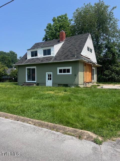 534 Ohio Ave, Erwin, TN 37650 - view of front of house with a chimney