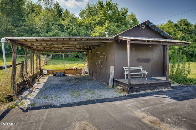 396 High Cir, Bristol, TN 37620 - view of vehicle parking featuring a carport