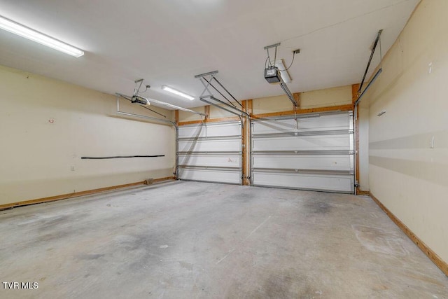 229 Ridgecrest Rd, Jonesborough, TN 37659 - garage featuring a garage door opener and baseboards
