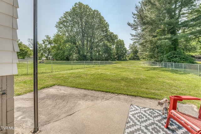 105 Crossway Rd, Bristol, VA 24201 - view of yard featuring a patio