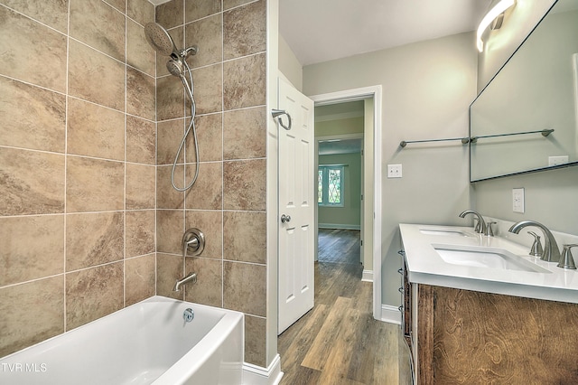 505 Red Oak Ln, Kingsport, TN 37663 - full bath featuring wood finished floors, shower / washtub combination, and vanity