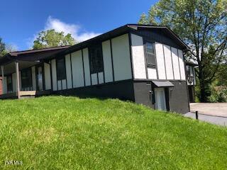 218 SE Apple Dr, Wise, VA 24293