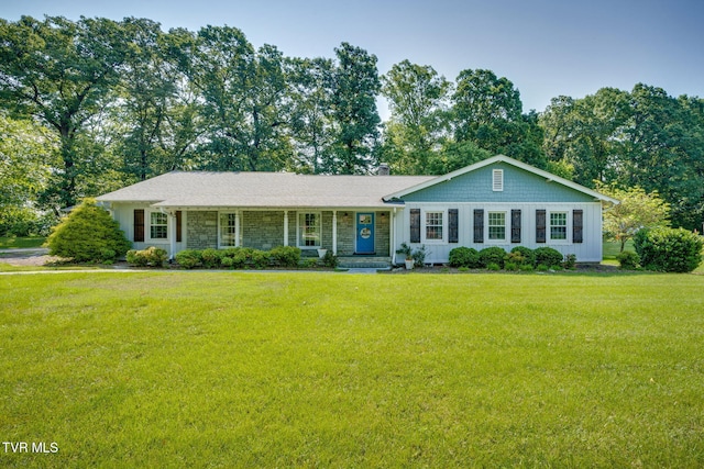 421 High Ridge Rd, Kingsport, TN 37660 - single story home featuring a front yard and stone siding