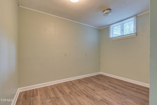 421 High Ridge Rd, Kingsport, TN 37660 - unfurnished room featuring ornamental molding, wood finished floors, and baseboards