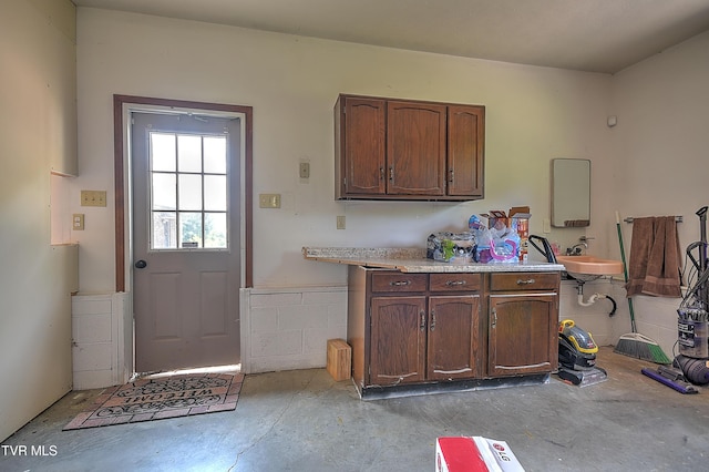 14191 King Mill Pike, Bristol, VA 24202 - kitchen with unfinished concrete flooring, light countertops, and a sink
