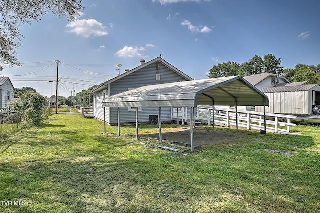 1725 Highland St, Kingsport, TN 37664 - view of outbuilding with a carport