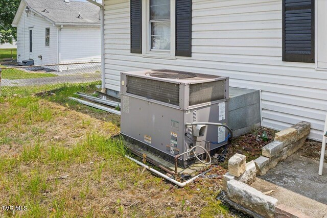 204 E Millpond St, Kingsport, TN 37660 - photo 7