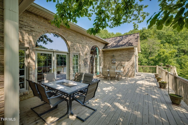 100 Pointe Dr, Piney Flats, TN 37686 - deck with outdoor dining area