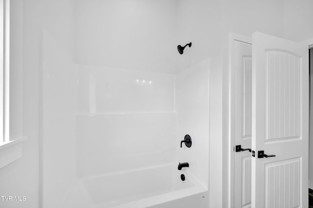 1930 Erwin Hwy, Greeneville, TN 37745 - full bath with bathtub / shower combination