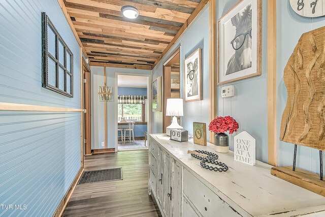 165 Hughes St, Bristol, VA 24201 - hallway featuring dark wood-type flooring