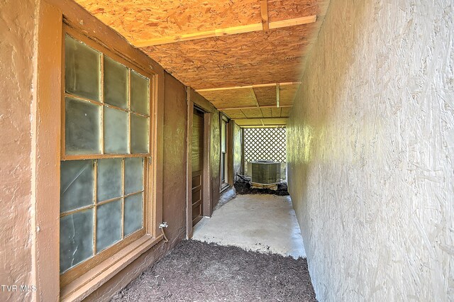 165 Hughes St, Bristol, VA 24201 - view of hallway