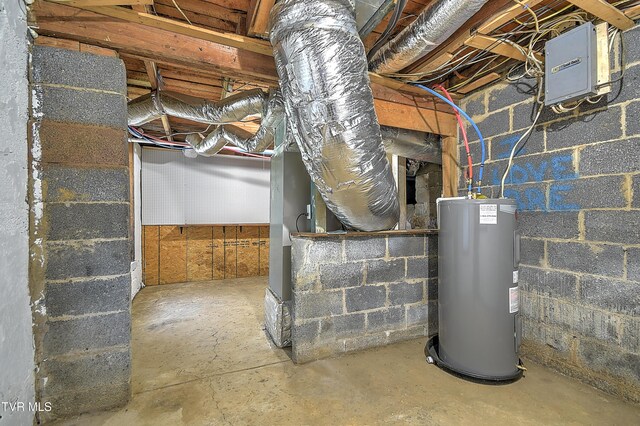 165 Hughes St, Bristol, VA 24201 - unfinished below grade area featuring water heater