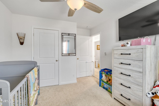 1058 Raccoon Ln, Piney Flats, TN 37686 - bedroom featuring light carpet and a ceiling fan