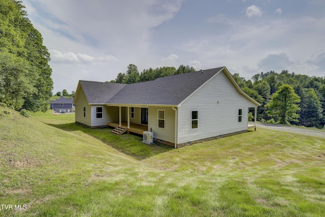 1105 Laurel Way, Mountain City, TN 37683 - view of front of property with crawl space, a front yard, a shingled roof, driveway, and covered porch