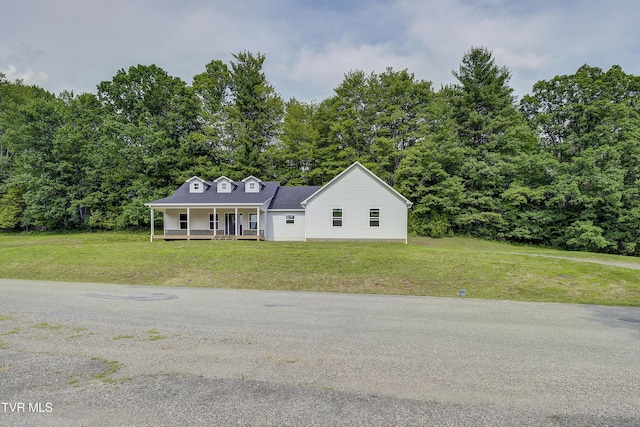 1105 Laurel Way, Mountain City, TN 37683 - view of front facade featuring a porch and a front lawn