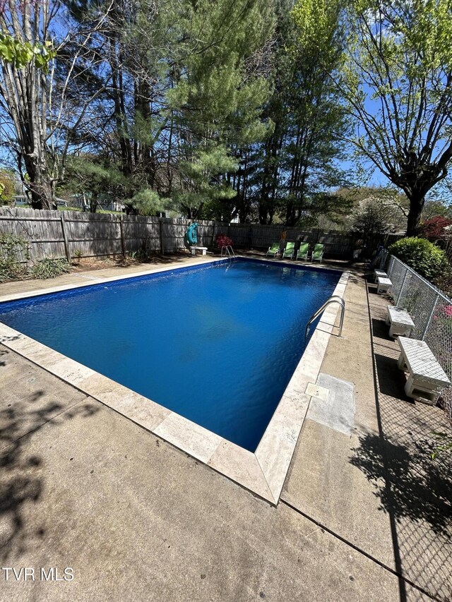172 Dakota Rd, Bristol, VA 24201 - view of swimming pool with a fenced backyard and a patio area