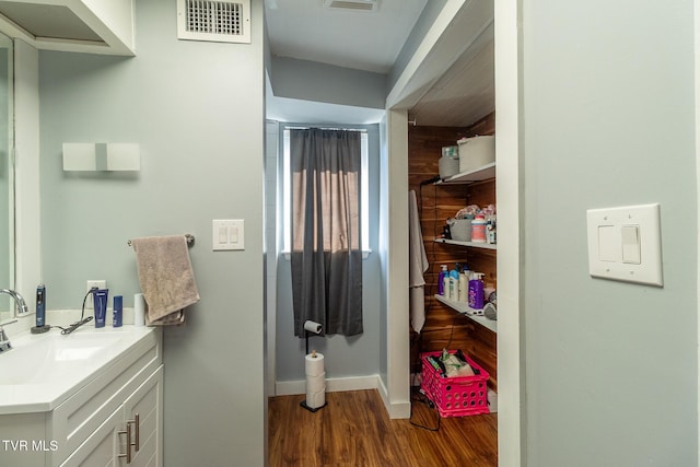 172 Dakota Rd, Bristol, VA 24201 - bathroom with wood finished floors and vanity