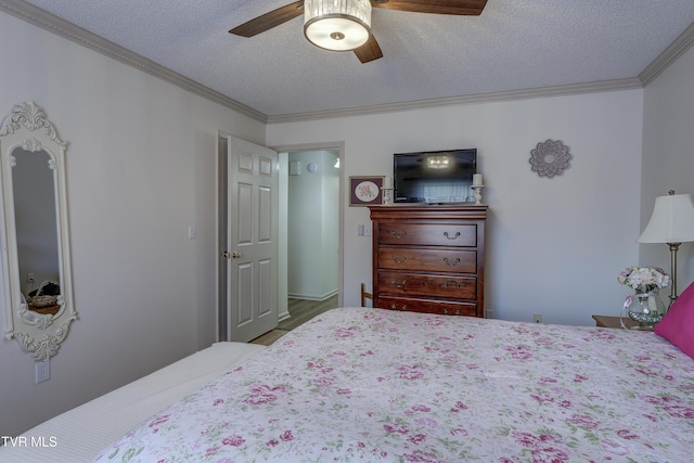 1905 Knob Creek Rd Unit 11, Johnson City, TN 37604 - bedroom with a textured ceiling, ornamental molding, and a ceiling fan