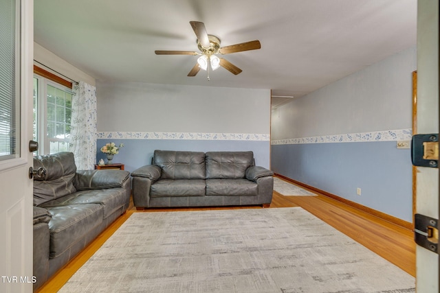228 Birch St, Mount Carmel, TN 37645 - photo 6