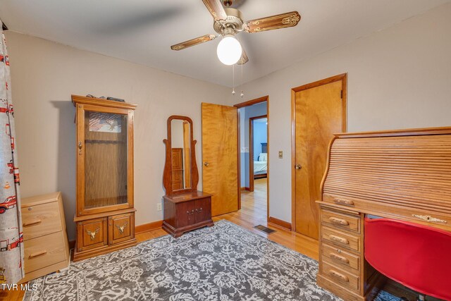 228 Birch St, Mount Carmel, TN 37645 - photo 16