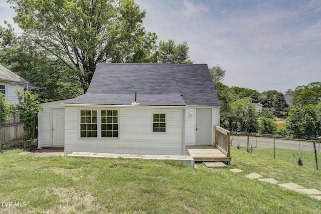 3912 Memorial Blvd, Kingsport, TN 37664 - rear view of property with a deck