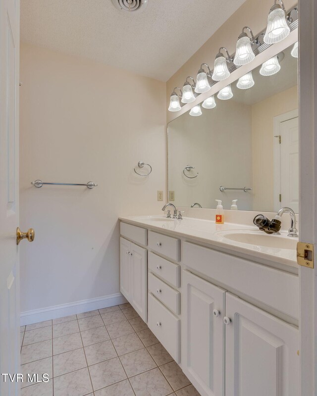 4402 Pickwick Ct, Kingsport, TN 37663 - photo 32