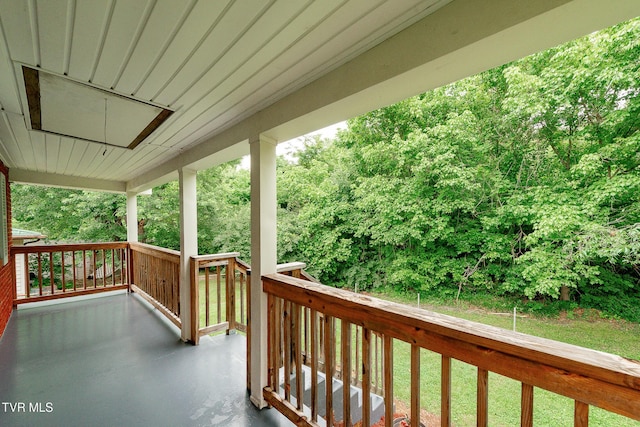2009 Tenneva St, Kingsport, TN 37665 - view of wooden porch