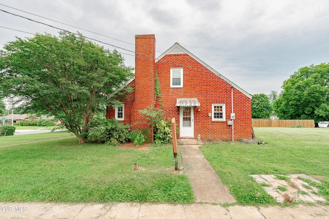 1024 Sharondale Ave, Kingsport, TN 37660 - view of front of home with a chimney and brick siding