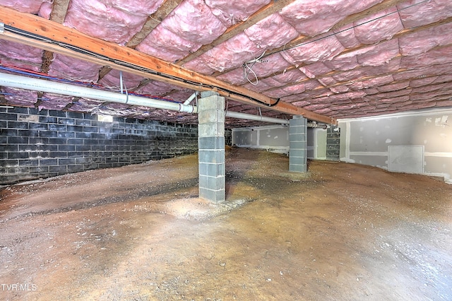 660 S Jena Beth Dr Unit 1, Elizabethton, TN 37643 - below grade area featuring crawl space and concrete block wall