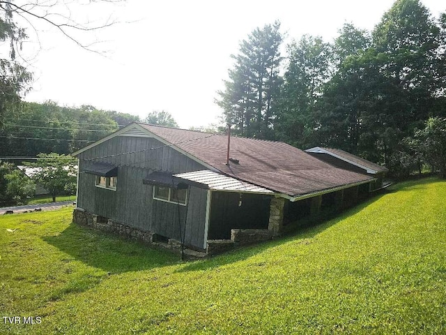 919 Coeburn Rd, Wise, VA 24293 - back of property featuring a lawn and roof with shingles