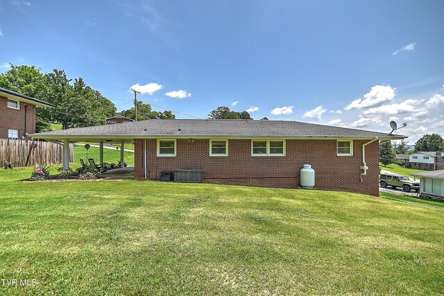 404 Stuffle St, Kingsport, TN 37660 - rear view of house with brick siding