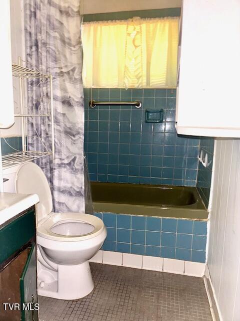 11616 Alfred Cox Rd, Pound, VA 24279 - full bath featuring tile patterned flooring and vanity