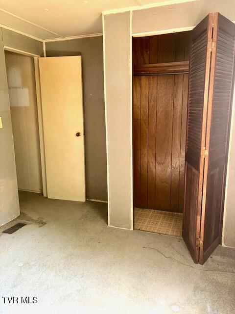 11616 Alfred Cox Rd, Pound, VA 24279 - unfurnished bedroom with a closet