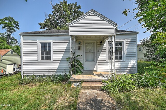 11 Birch St, Bristol, TN 37620 - view of front of home with a shingled roof