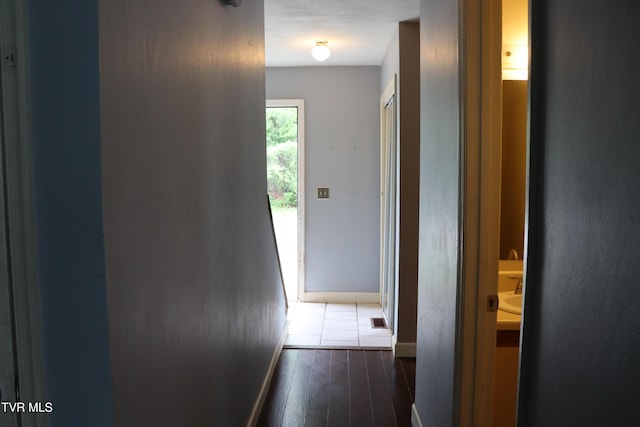 45 Laurel Rdg, Big Stone Gap, VA 24219 - corridor with hardwood / wood-style flooring and baseboards