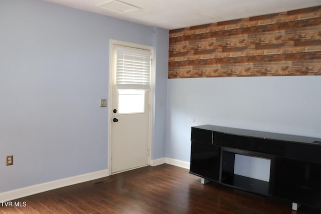 45 Laurel Rdg, Big Stone Gap, VA 24219 - entryway with dark wood finished floors and baseboards