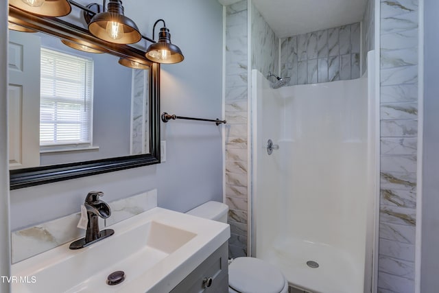 118 Hilbert Cir, Jonesborough, TN 37659 - full bath with walk in shower and vanity