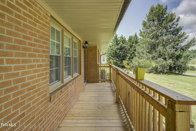 118 Hilbert Cir, Jonesborough, TN 37659 - wooden deck featuring a lawn