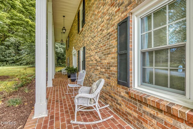 137 Maxwell Dr, Bristol, TN 37620 - photo 8