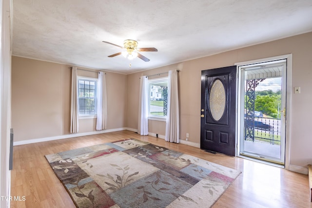 934 Massachusetts Ave, Bristol, VA 24201 - entrance foyer with wood finished floors and a ceiling fan